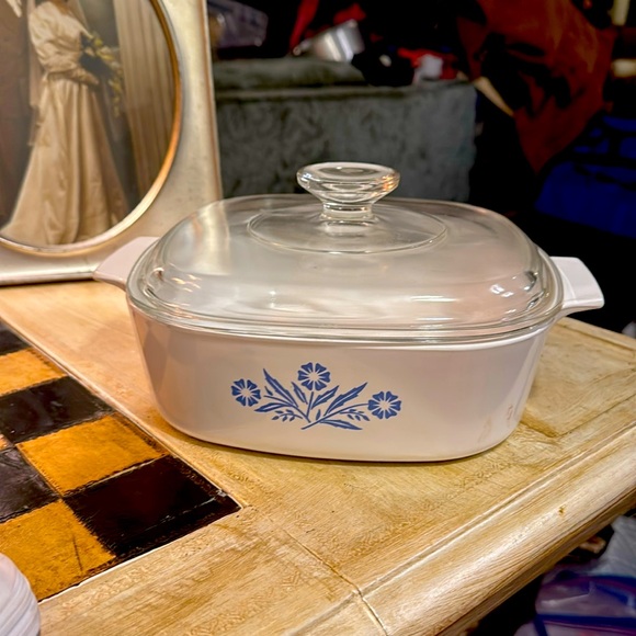 Corning Ware A2B2 quart baking dish with PUREXA9C 47 lid vintage